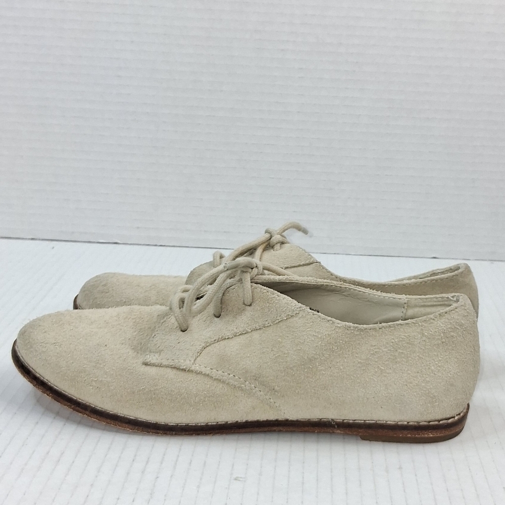 Janie and Jake Beige Suede Lace Up Oxford Shoes